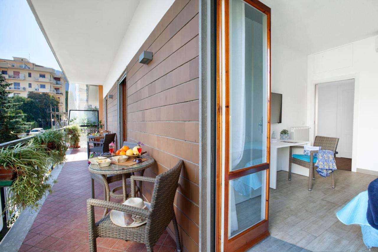 Estate4Home - Casa Rosangela Sorrento Eksteriør billede